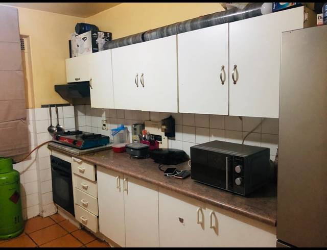 1 BEDROOM APARTMENT FOR SALE IN RUSTENBURG CENTRAL